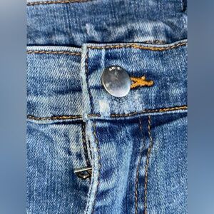 Amiri Indigo ripped denim jeans